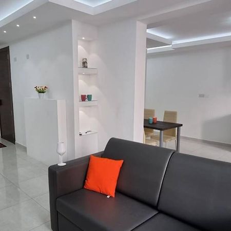 Seaview 2 Double Bedroom Modern Apartment San Pawl il-Baħar Kültér fotó